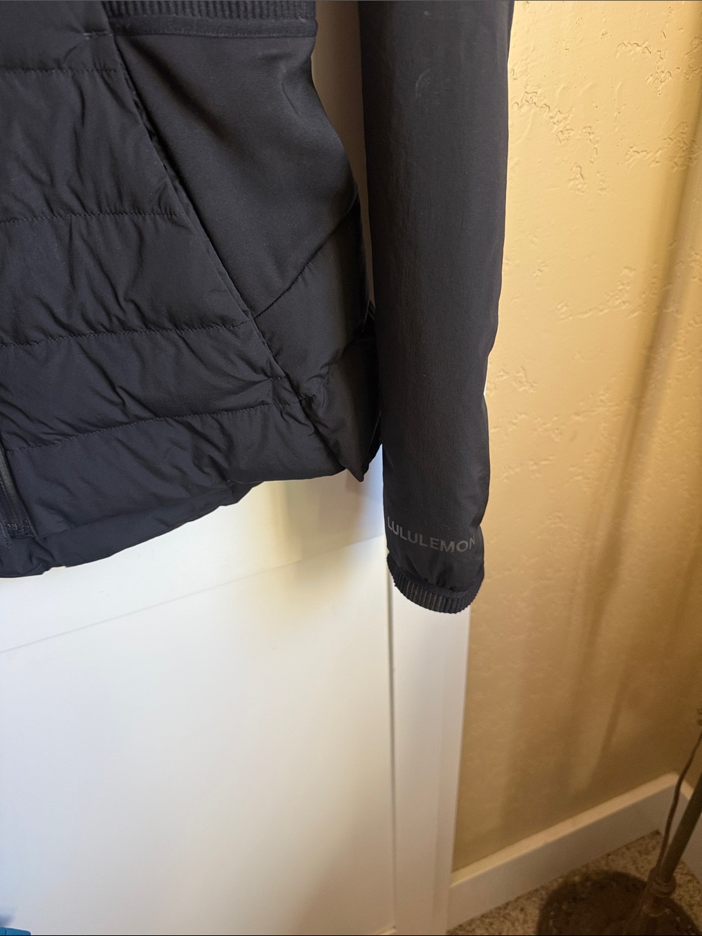 Lululemon Down for It All Jacket
Black 8 - Picture 4 of 5